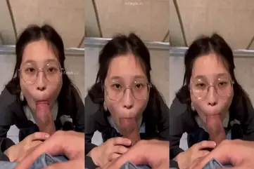 Amoy Polos Chindo Cantik Pasrah Servis Kasur
