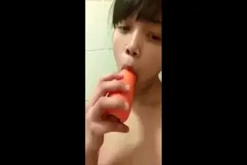 Dokumentasi Laura Cantik Live Bersantai Kasur
