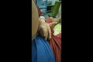 Gadis Cantik Pasrah Servis Kasur Hijau