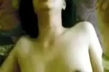 Mahasiswi Dewi Cantik Pasrah Goyang Kasur
